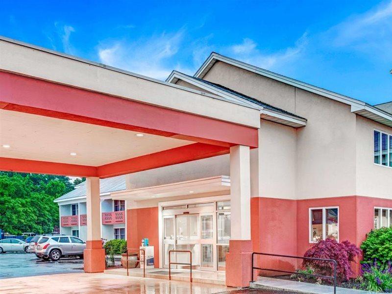 Days Hotel By Wyndham Methuen Ma Conference Center Εξωτερικό φωτογραφία