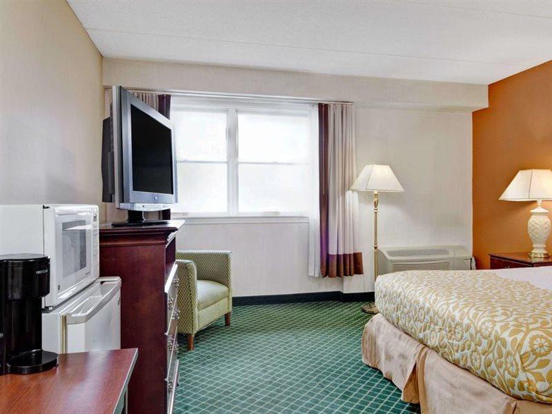 Days Hotel By Wyndham Methuen Ma Conference Center Εξωτερικό φωτογραφία