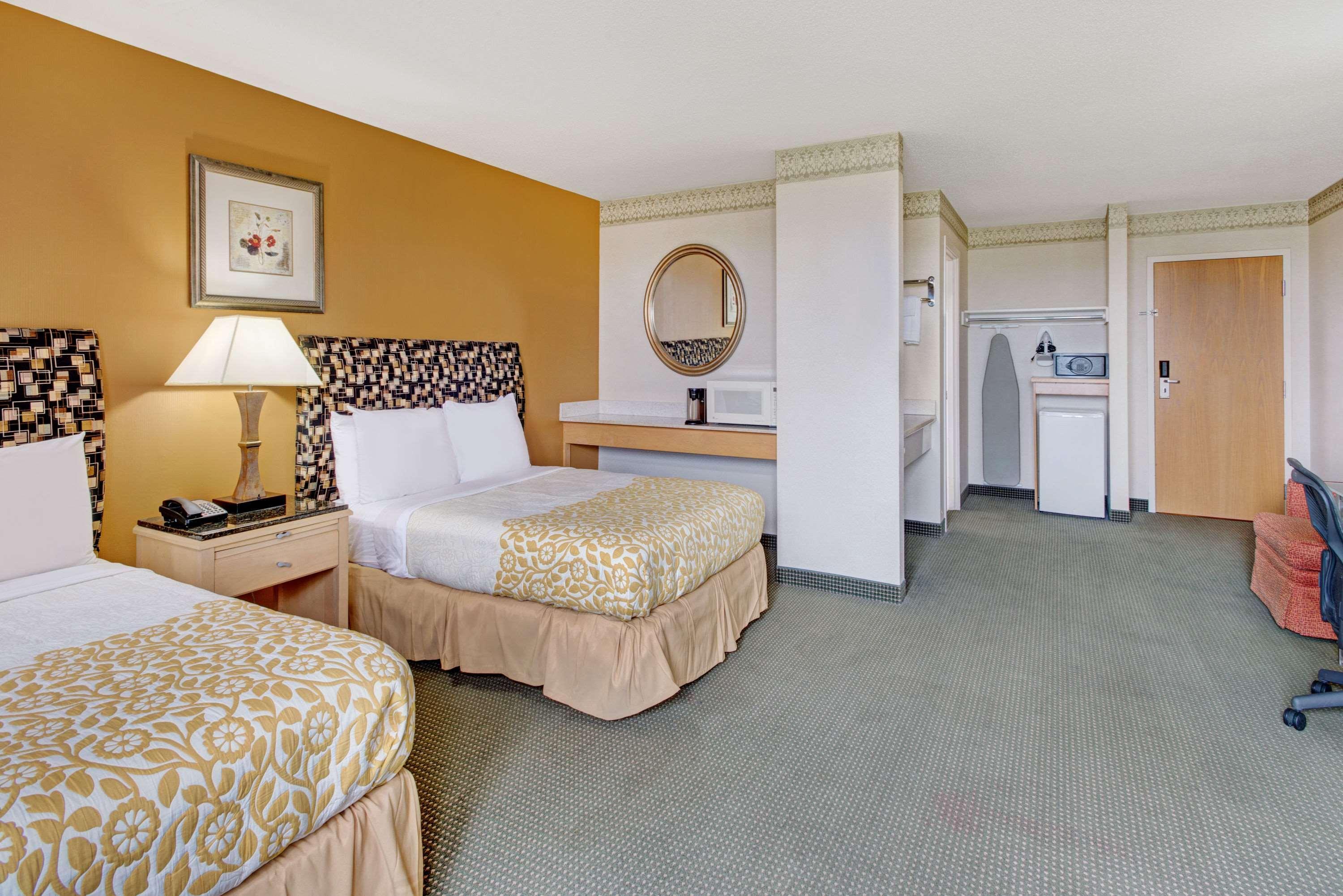 Days Hotel By Wyndham Methuen Ma Conference Center Εξωτερικό φωτογραφία